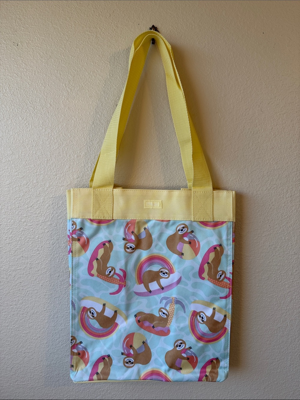thirty-one Essential Storage Tote - Pool Day Sloths